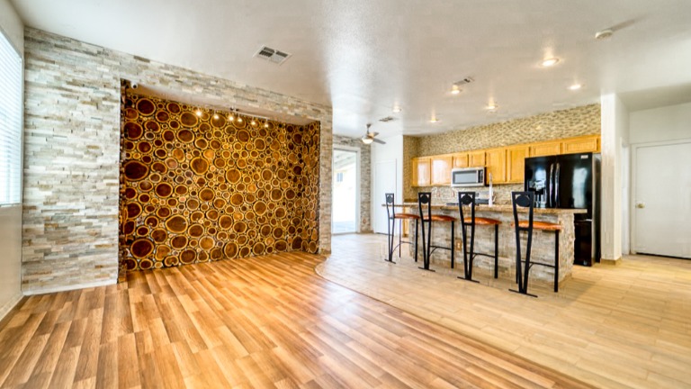 Upgraded 4 Bedroom Home Pebbles Franco Top Tier Realty